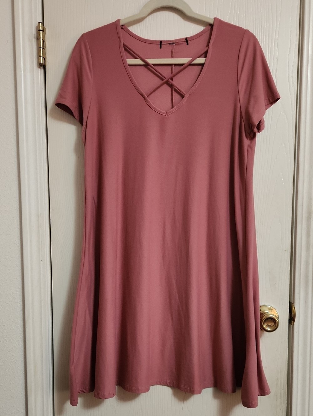 Women's Cross-Detail Short Sleeve Swing Dress - Dusty Rose